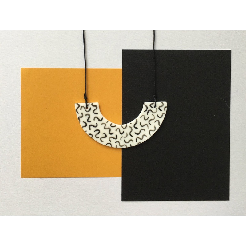 Arc Necklace Noodle with Green Cord