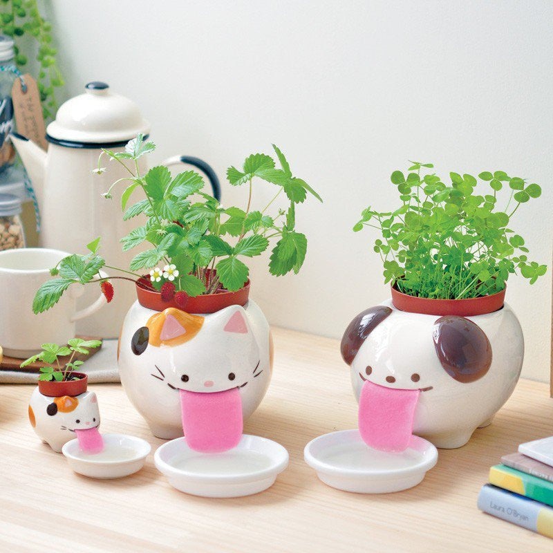 Peropon Papa Garden Cat
